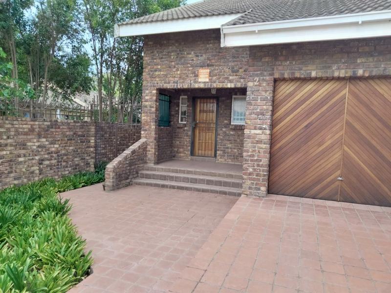 To Let 5 Bedroom Property for Rent in Douglas Northern Cape